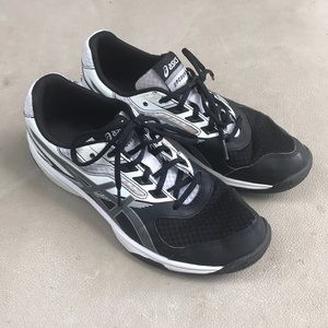 Women’s ASICS volleyball shoes